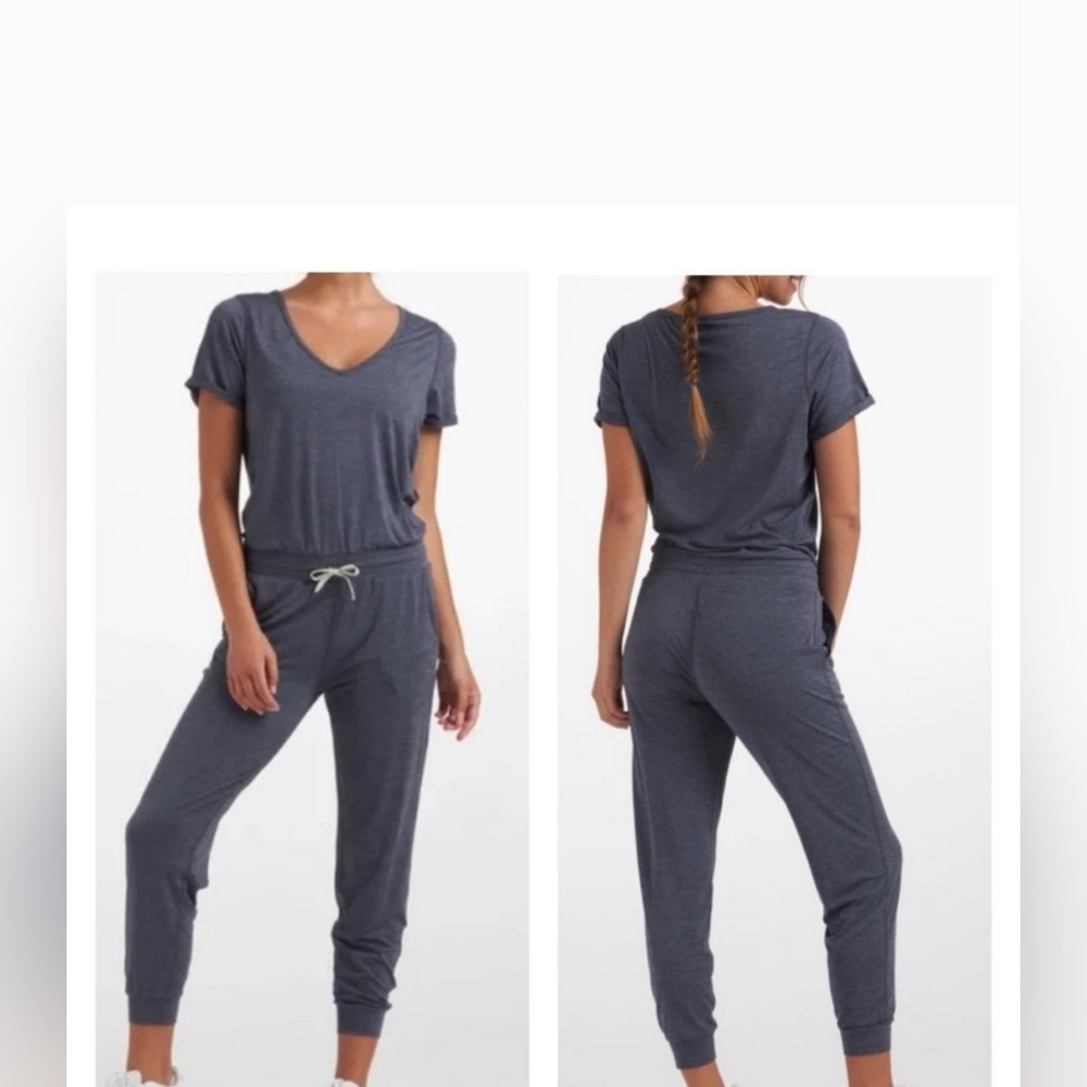 Vuori all day jumpsuit almost in new condition